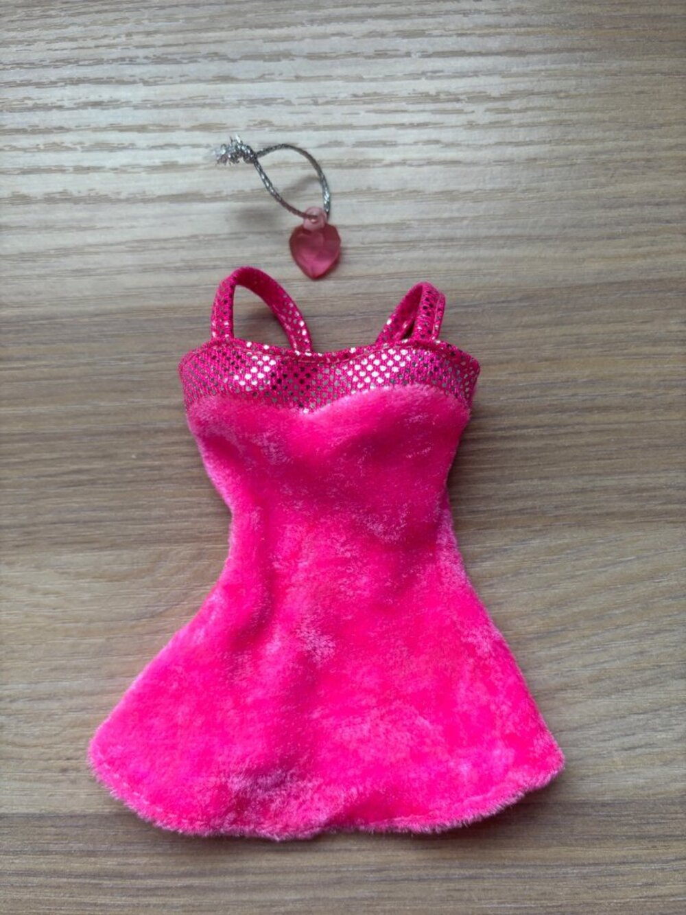 1997 Sweeheart Barbie Dress & Necklace